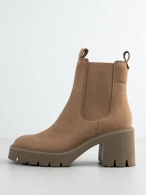 Botki na platformie Kennel + Schmenger