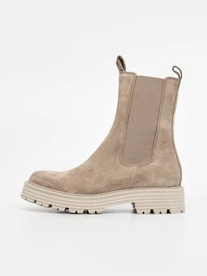 Botki na platformie Kennel + Schmenger