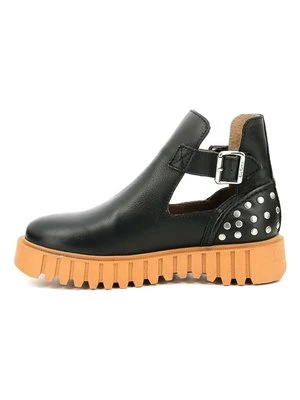 Botki na platformie Kickers