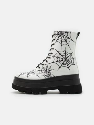 Botki na platformie Koi Footwear