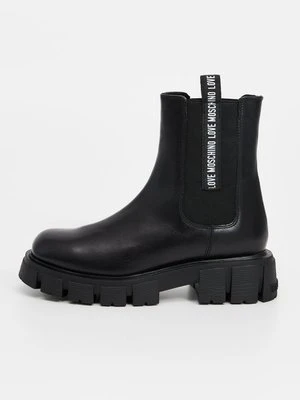 Botki na platformie Love Moschino