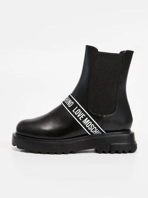 Botki na platformie Love Moschino