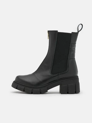 Botki na platformie Mis Pepas