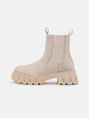 Botki na platformie Missguided