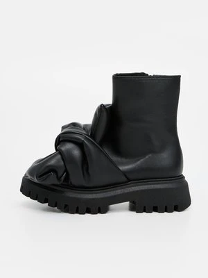 Botki na platformie N°21