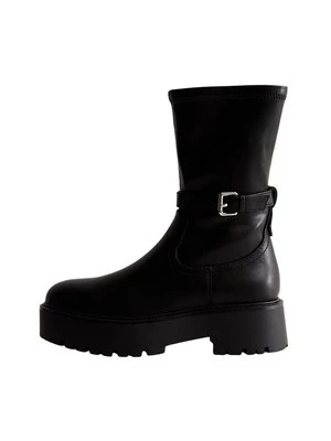 Botki na platformie New Look