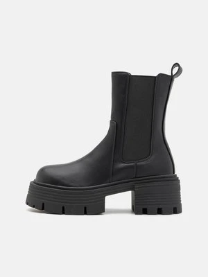 Botki na platformie Raid