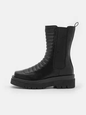 Botki na platformie Raid Wide Fit