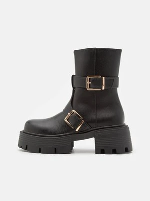 Botki na platformie Simmi London