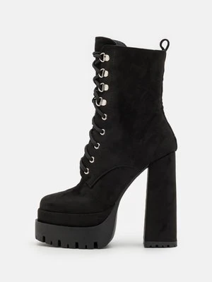 Botki na platformie Simmi London