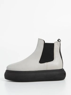 Botki na platformie Steve Madden