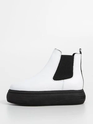 Botki na platformie Steve Madden