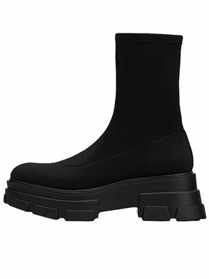 Botki na platformie Stradivarius