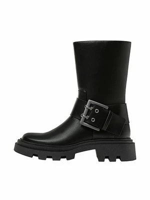 Botki na platformie Stradivarius