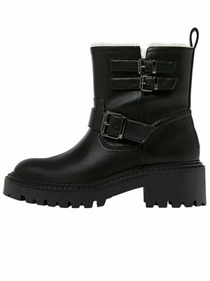 Botki na platformie Stradivarius