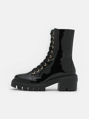 Botki na platformie Stuart Weitzman czarny