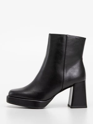 Botki na platformie tamaris