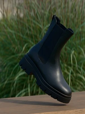 Botki na platformie tamaris