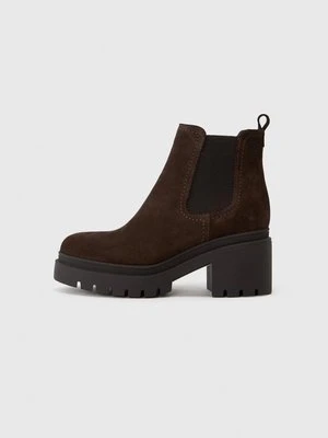 Botki na platformie tamaris