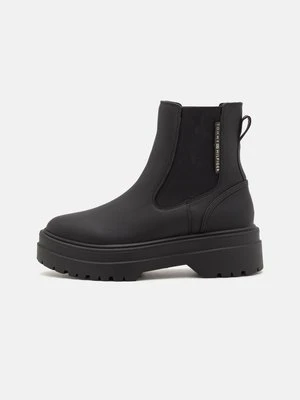 Botki na platformie Tommy Hilfiger