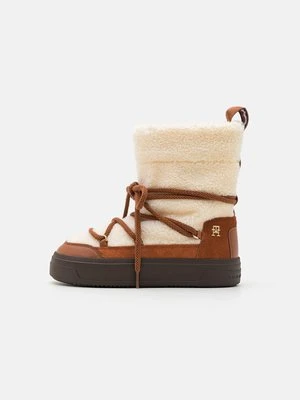 Botki na platformie Tommy Hilfiger