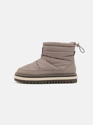 Botki na platformie Tommy Jeans