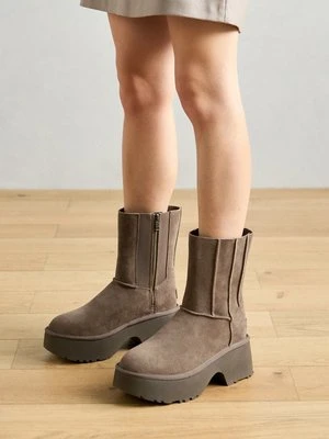 Botki na platformie Ugg