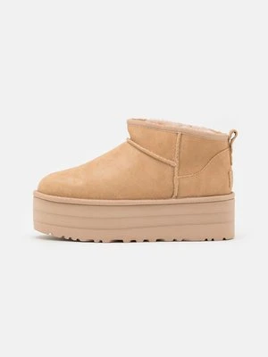 Botki na platformie Ugg
