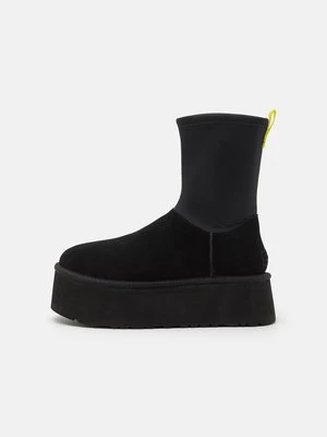 Botki na platformie UGG czarny