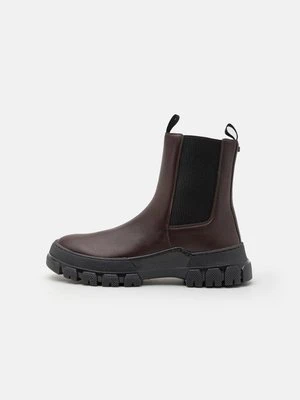Botki na platformie WEEKEND MaxMara