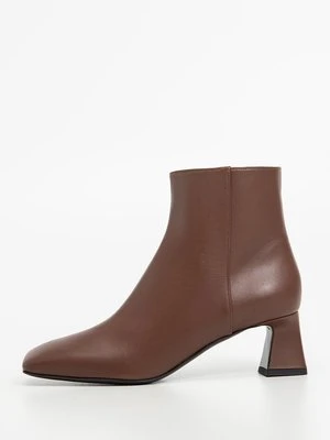 Botki Pollini