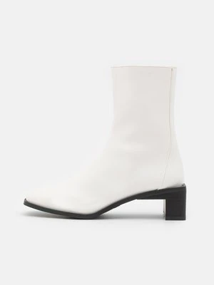 Zdjęcie produktu Botki Rubi Shoes by Cotton On Wide Fit