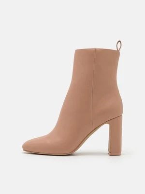 Botki na obcasie Steve Madden