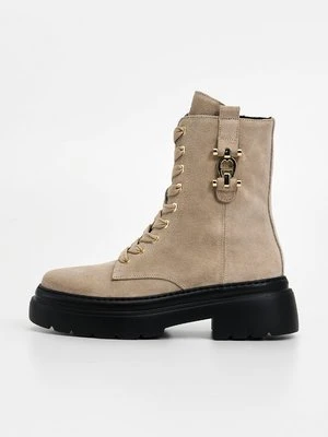 Botki sznurowane aigner