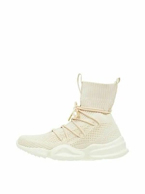 Botki sznurowane Bianco Wide Fit