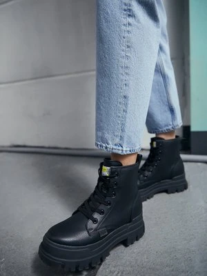 Botki sznurowane Buffalo