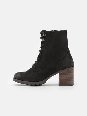 Botki sznurowane Clarks