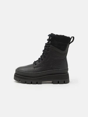 Botki sznurowane Clarks