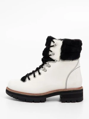 Botki sznurowane Clarks