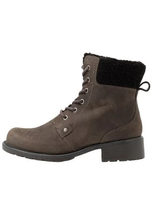 Botki sznurowane Clarks