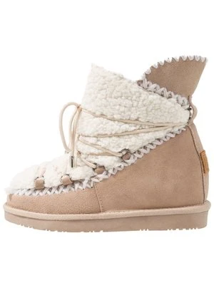 Botki sznurowane Gioseppo