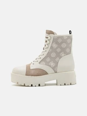 Botki sznurowane Guess