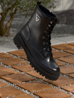 Botki sznurowane Guess