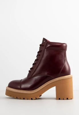 Botki sznurowane Jeffrey Campbell