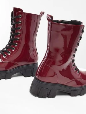 Botki sznurowane, lakierowane bonprix