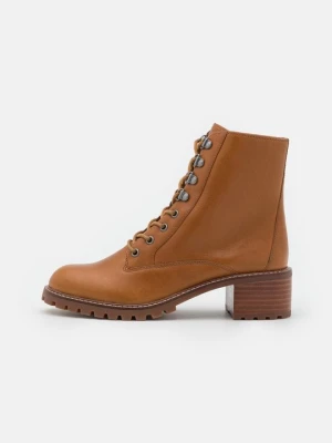 Botki sznurowane MADEWELL tan