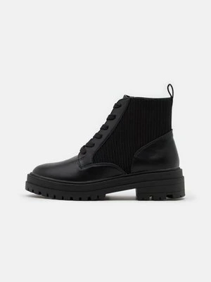 Botki sznurowane Miss Selfridge