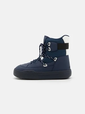 Botki sznurowane moon boot
