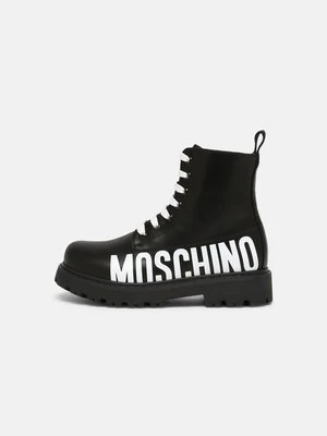 Botki sznurowane Moschino