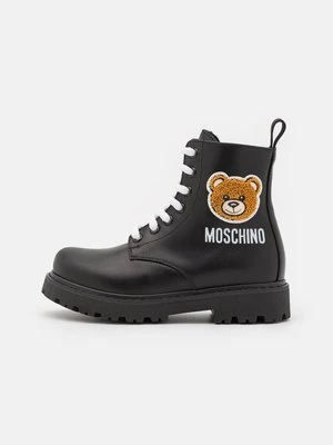 Botki sznurowane Moschino